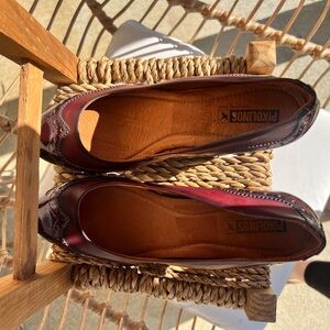 Pikolinos Burgundy Leather Block Heel Pumps Size 8.5 Studded Brogue Comfort